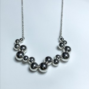 Silver ball necklace 
